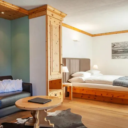 Boutique Cervus Hotel 3*